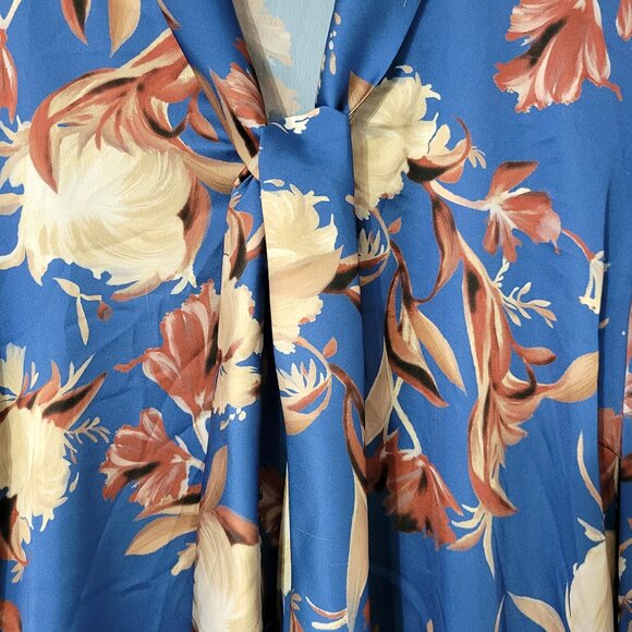 Misook Womens Long Sleeve Tie Neck Blouse Size XL Split Hem Floral Blue Romantic - Picture 4 of 12